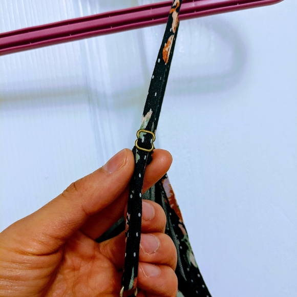 Forever 21 Floral Dress - Picture 3 of 4